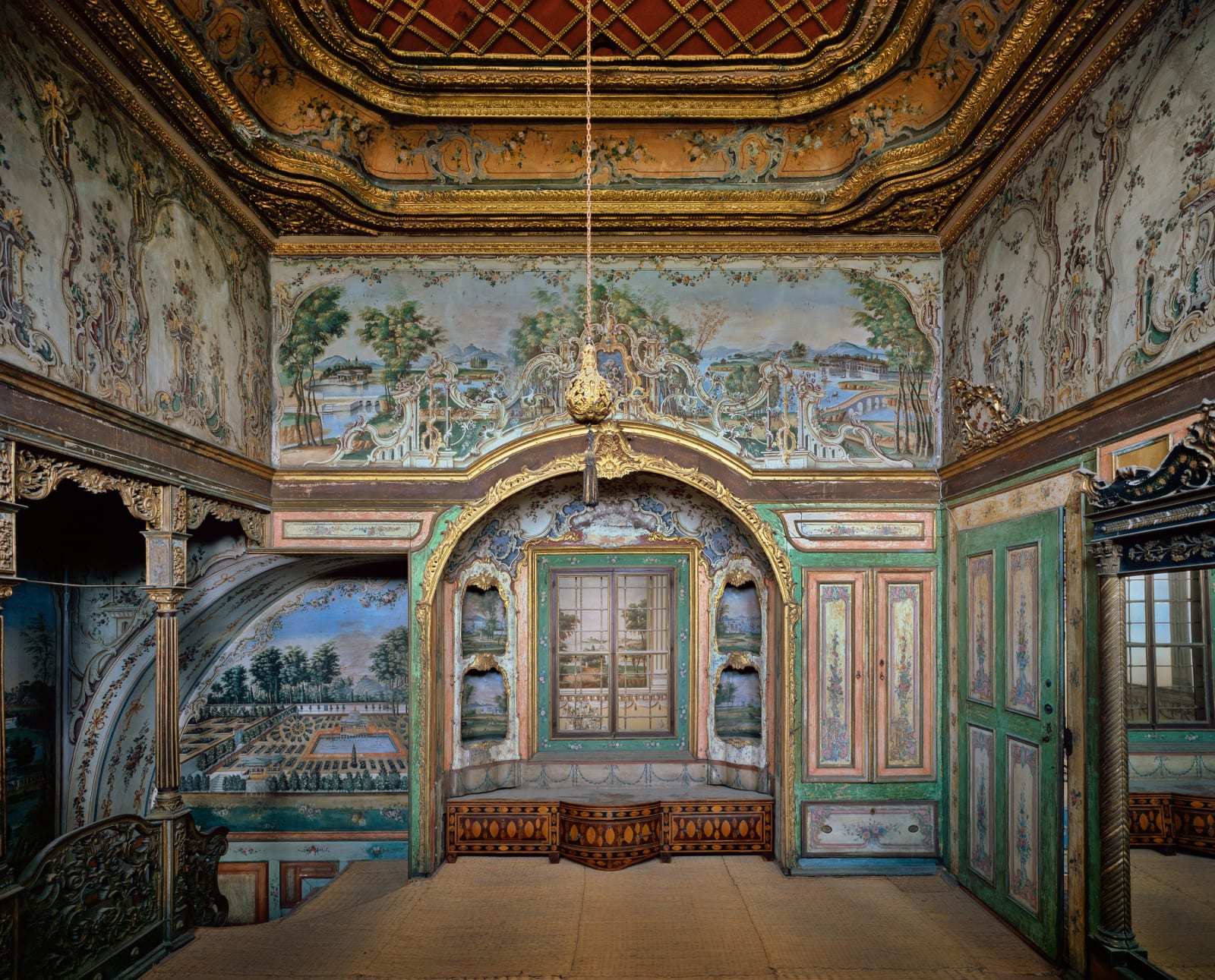 Ahmet Ertuğ, Hall of Mihrişah Sultan, Harem-Topkapı Palace, Istanbul, Turkey, 1978