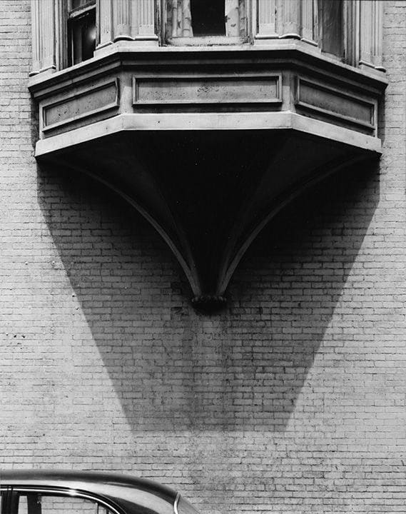 Aaron Siskind, Chicago Facade 21, 1957