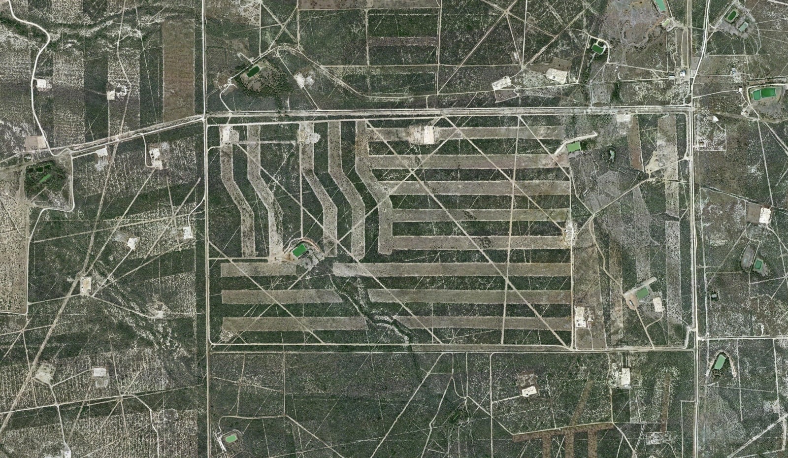 Mishka Henner, Vaquillas Ranch Oil and Gas Field, Webb County, Texas, 2013