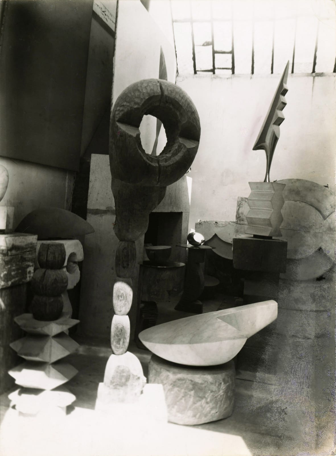 Constantin Brâncuși, Studio View (Vue d'atelier), 1943