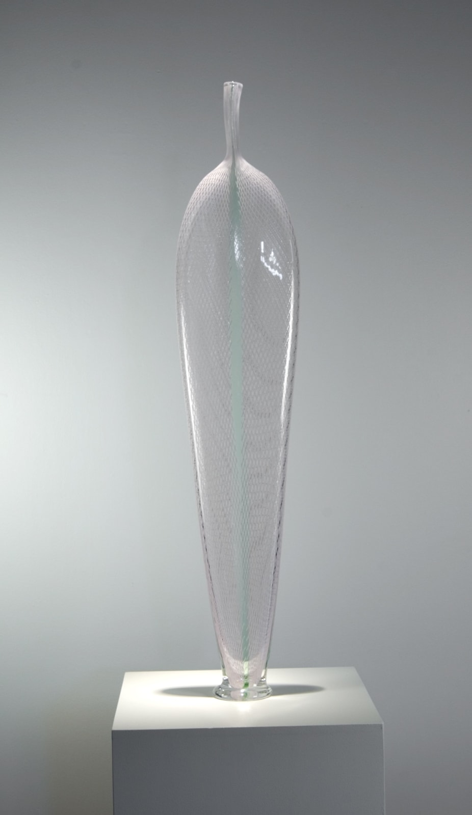 White Standing Leaf with Green