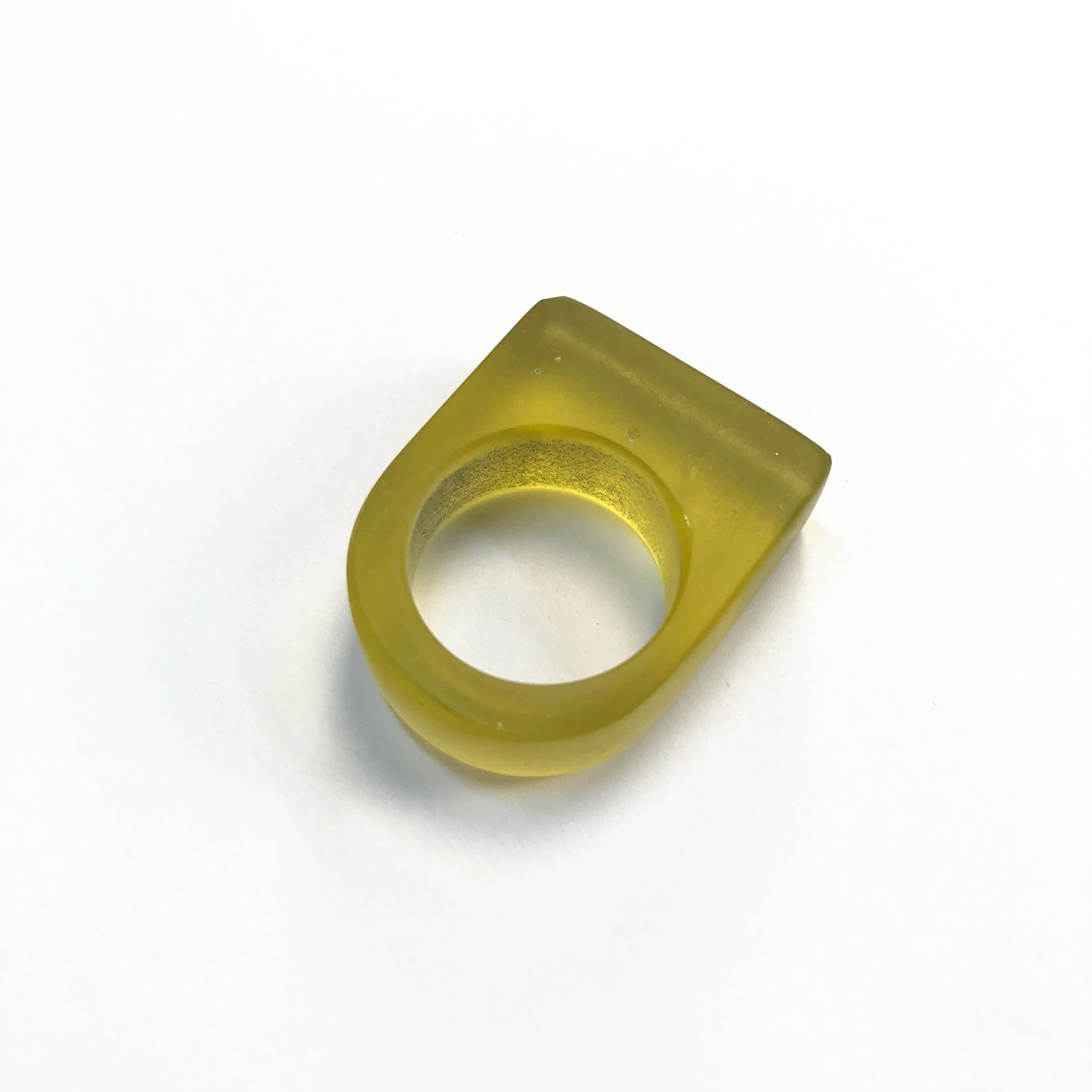 Yellow Minimal Ring