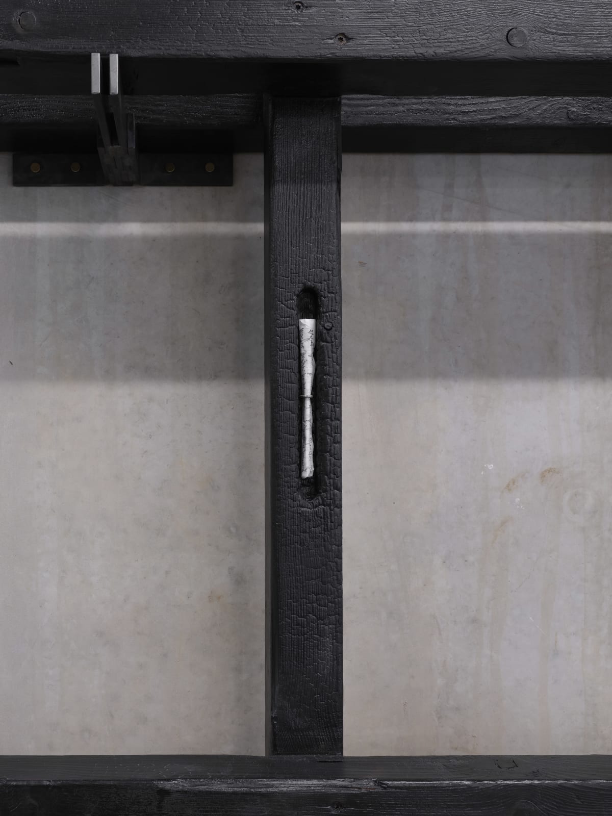 Shinoh Nam, Floor: For those who became the floor for those who didn't want to walk on the bare ground, 2025
