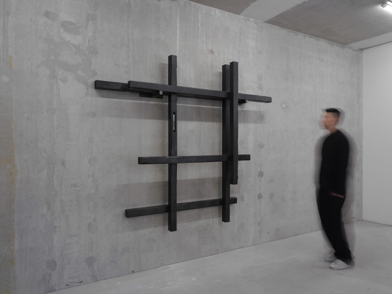 Shinoh Nam, Floor: For those who became the floor for those who didn't want to walk on the bare ground, 2025