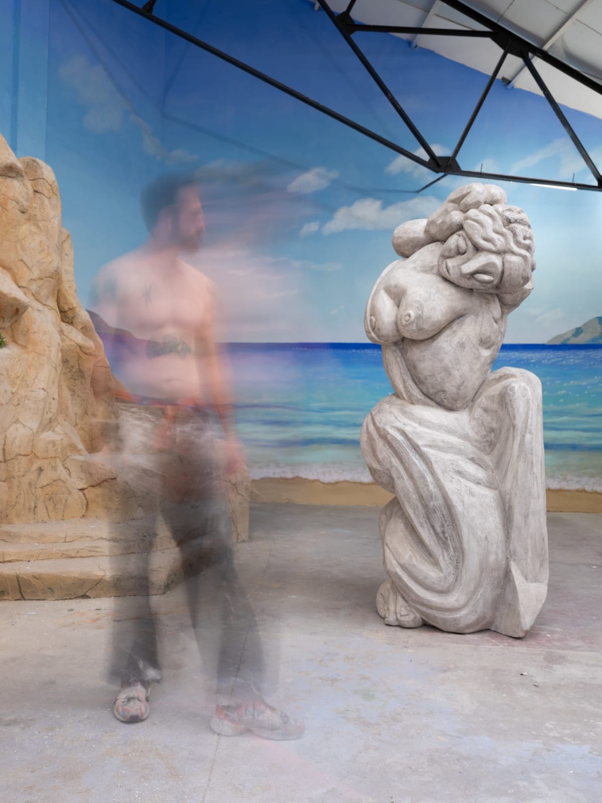 Florian Tomballe, Abduction of a lapith girl, 2024. Image courtesy of Buysse and PLUS-ONE Gallery. © Florian Tomballe. All rights reserved.