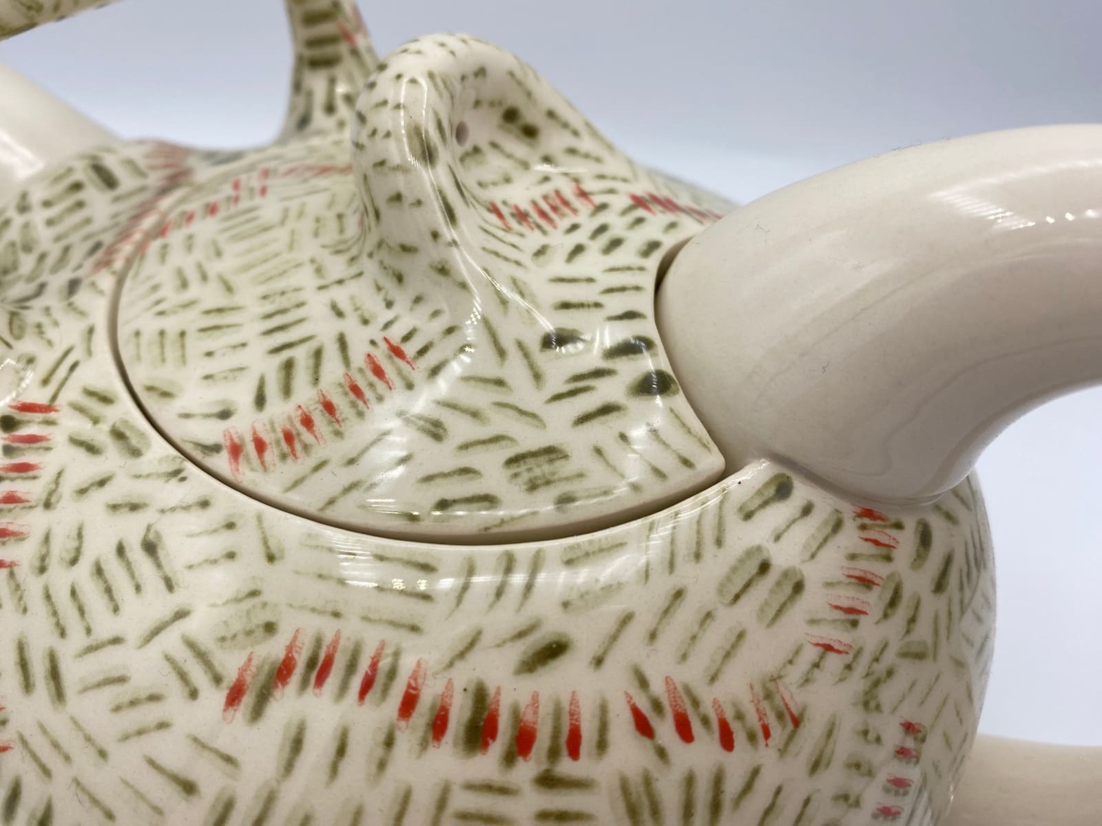 Colin Saunders, White Hall Teapot - Lines, 2014