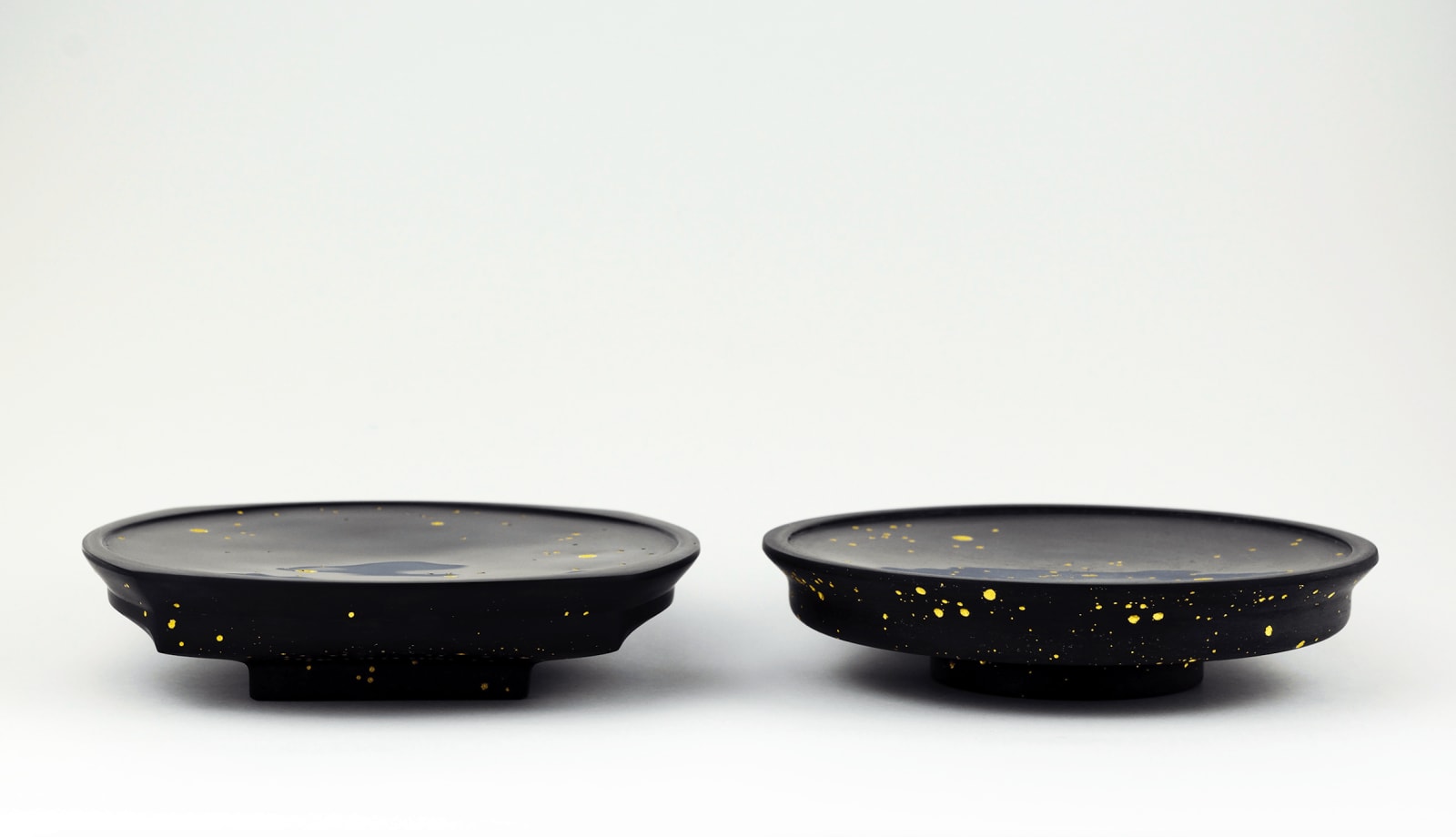 Choi Keeryong, Daam Dah Black Plate Pair, 2024