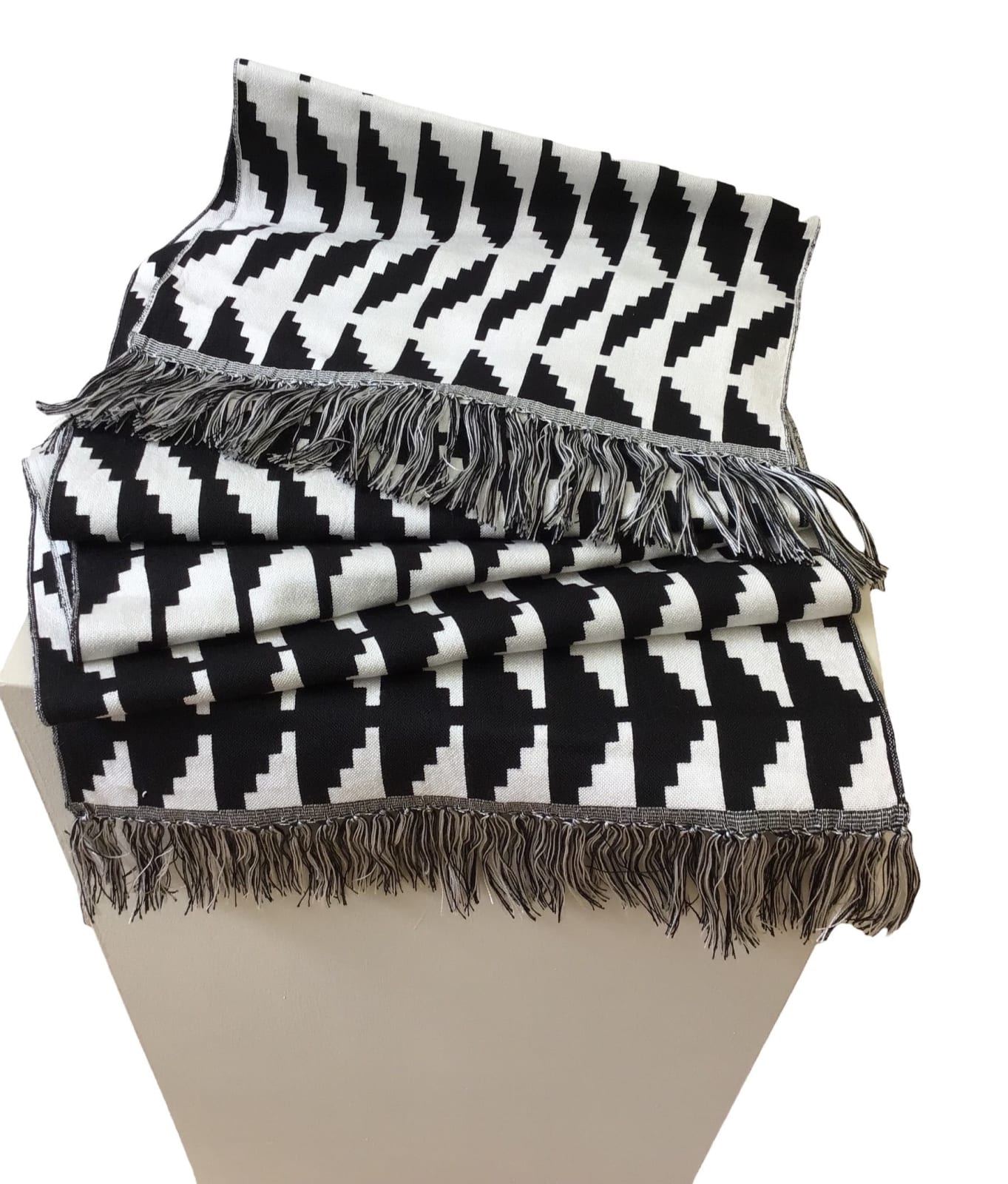 Jennifer Shellard, Black & White Scarf, 2022