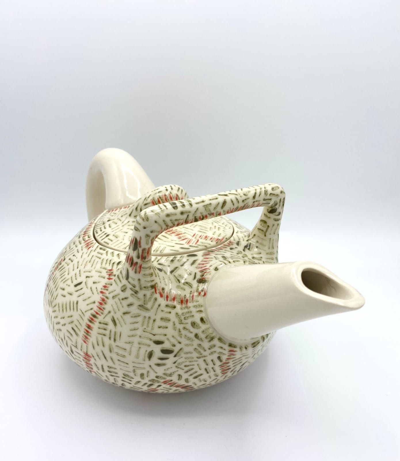 Colin Saunders, White Hall Teapot - Lines, 2014