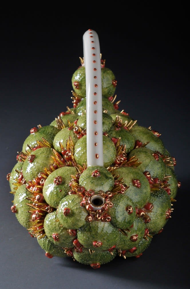 Delfina Emmanuel, Urchinea Teapot