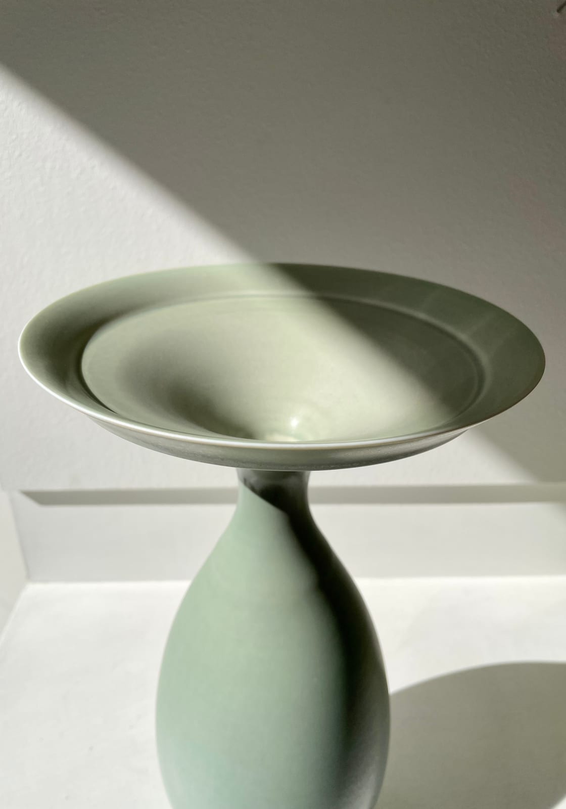 Anna Silverton, Porcelain Vase: Jade, 2023