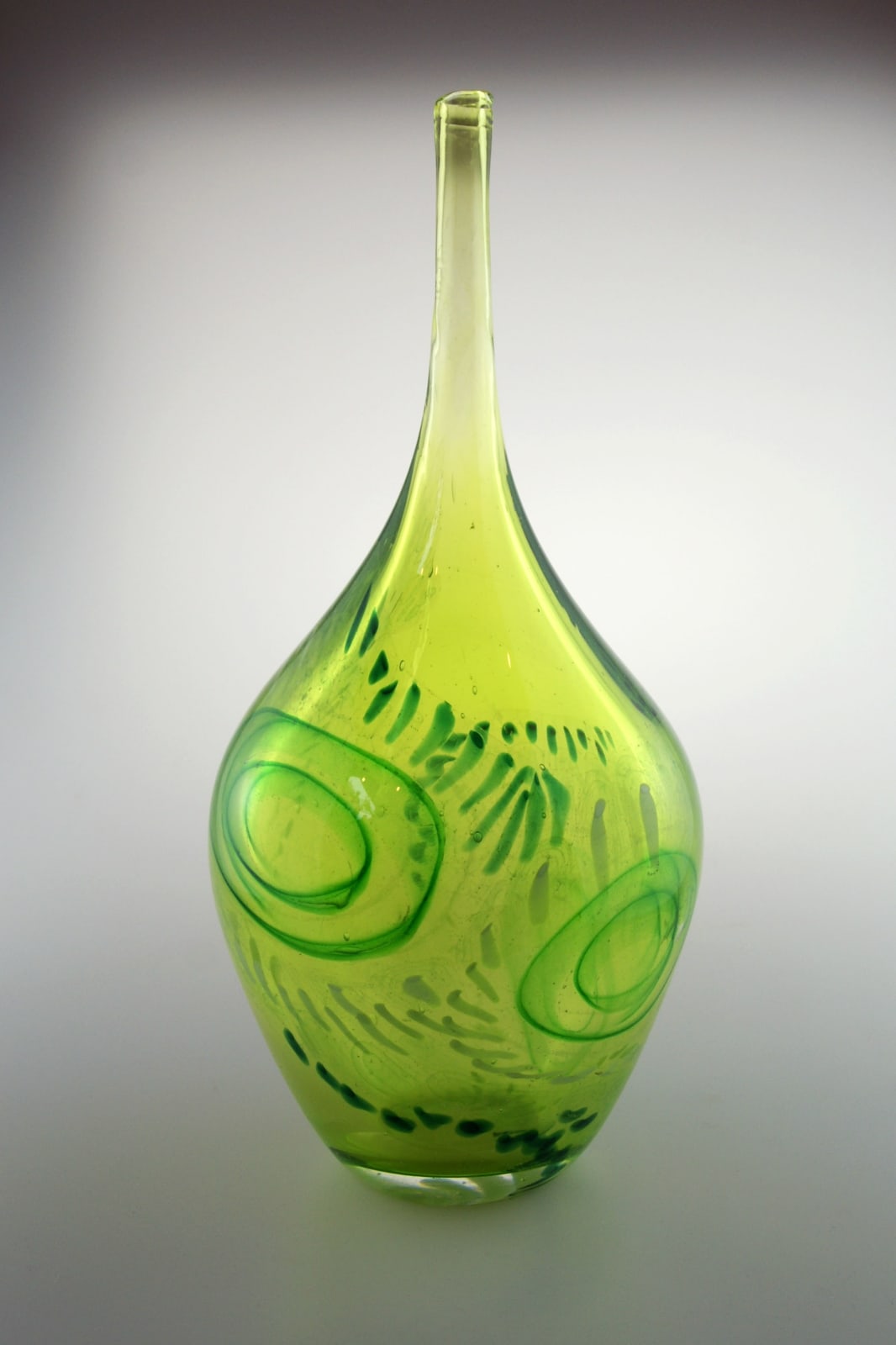 Amelia Skachill Burke, Polypodiophyta Murrine Vase, 2023