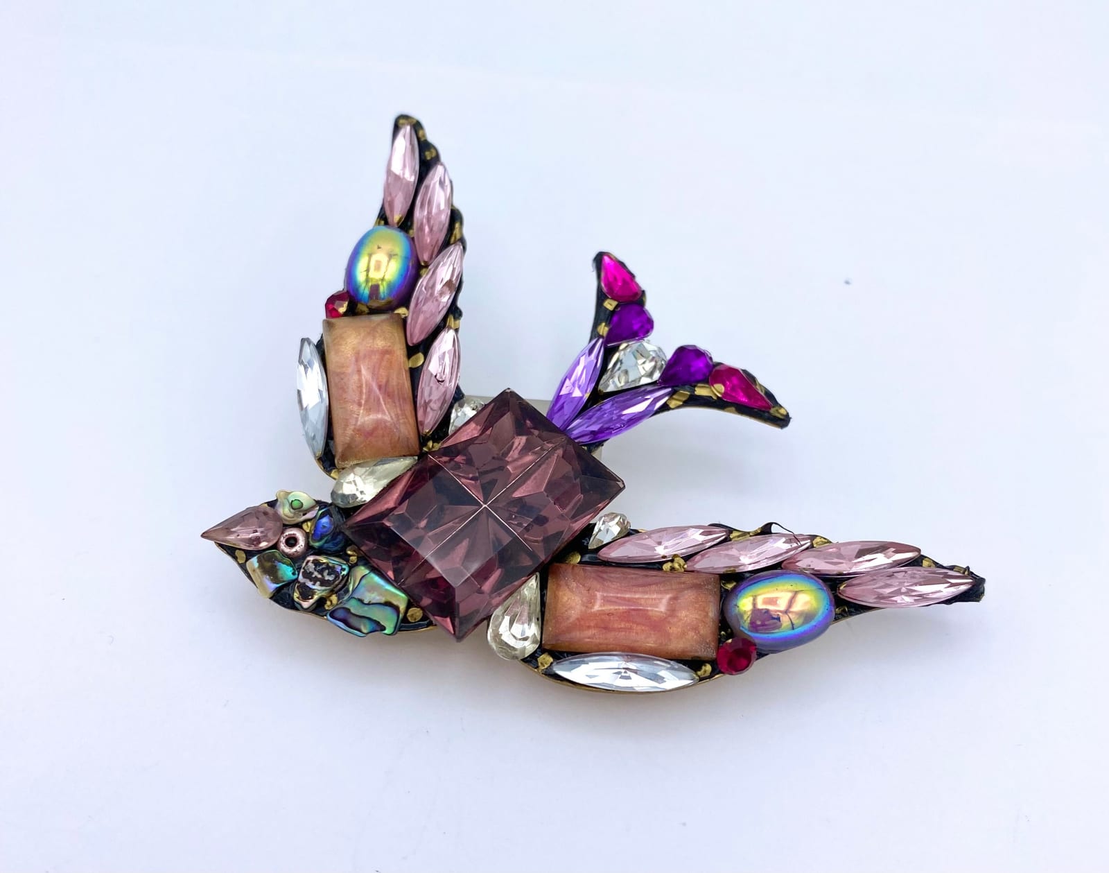 Annie Sherburne, Bird Brooch - Pinks, 2024