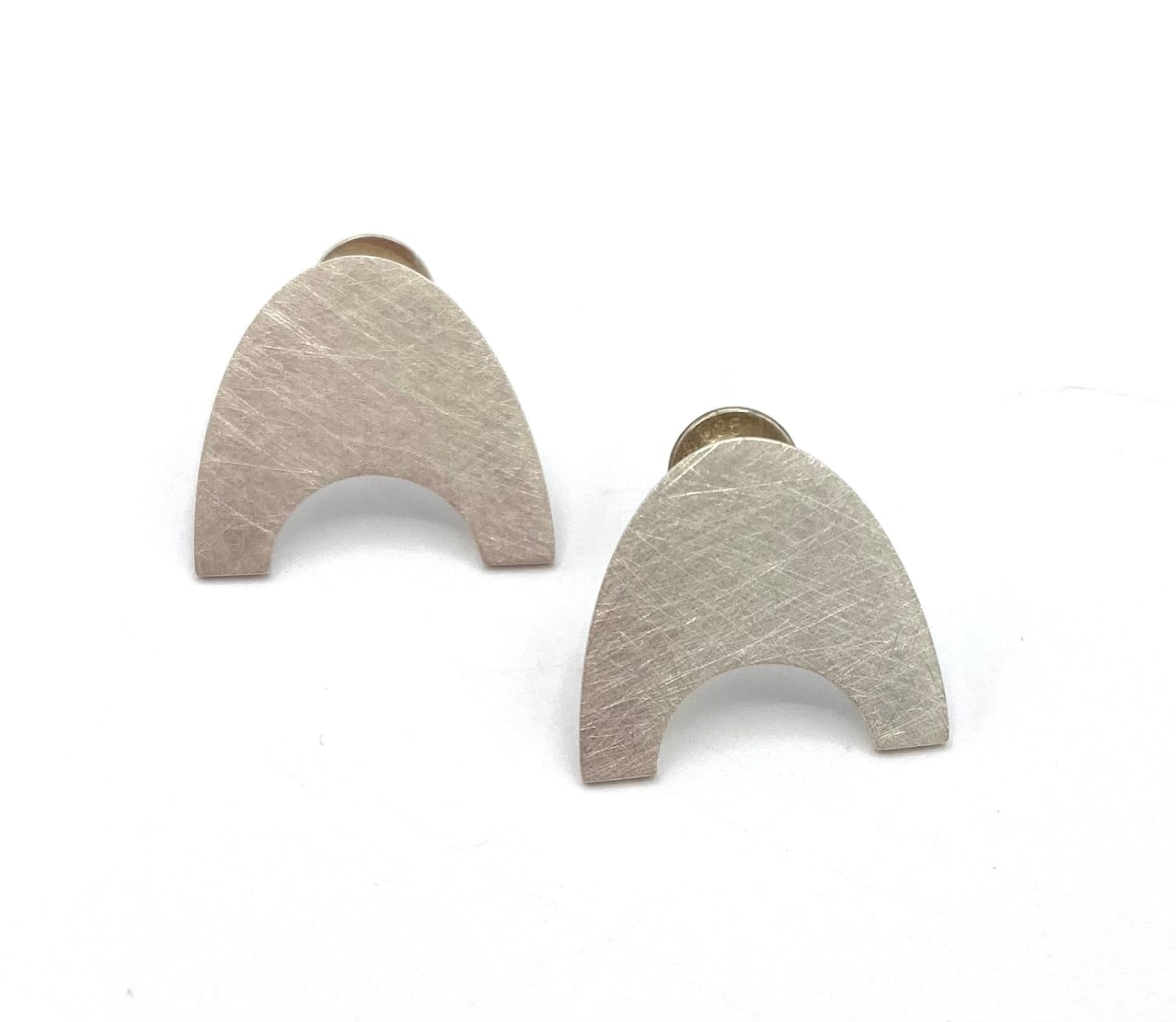 Louise O'Neill, Arc Narrow Silver Earrings, 2023