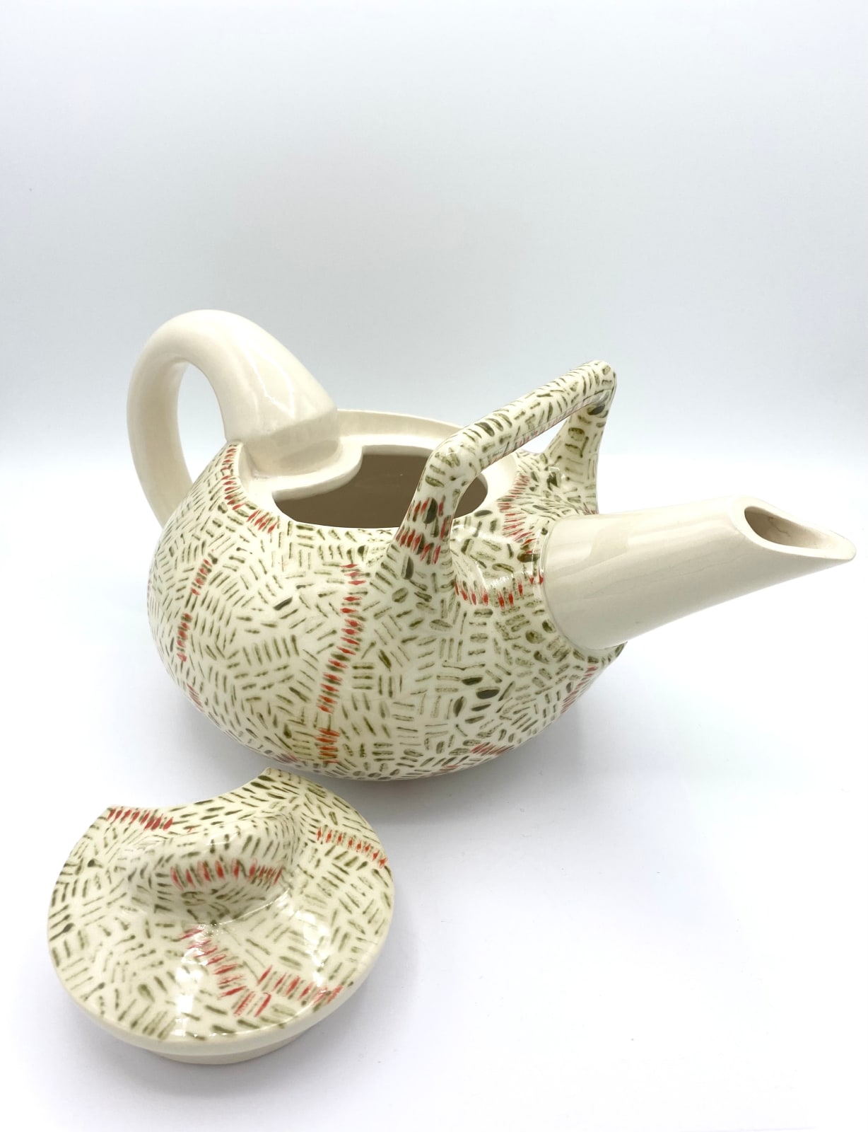 Colin Saunders, White Hall Teapot - Lines, 2014