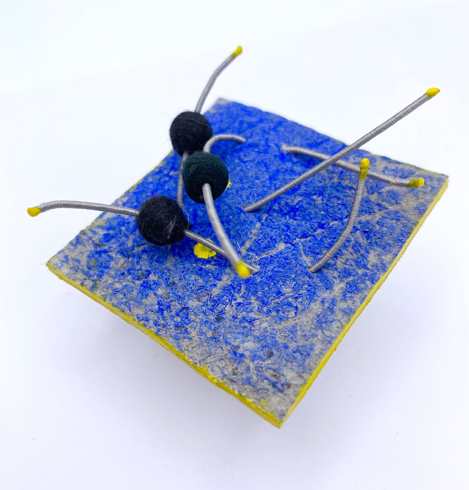 Ealish Wilson, Yellow Dot Brooch, 2024 Contemporary Applied Arts