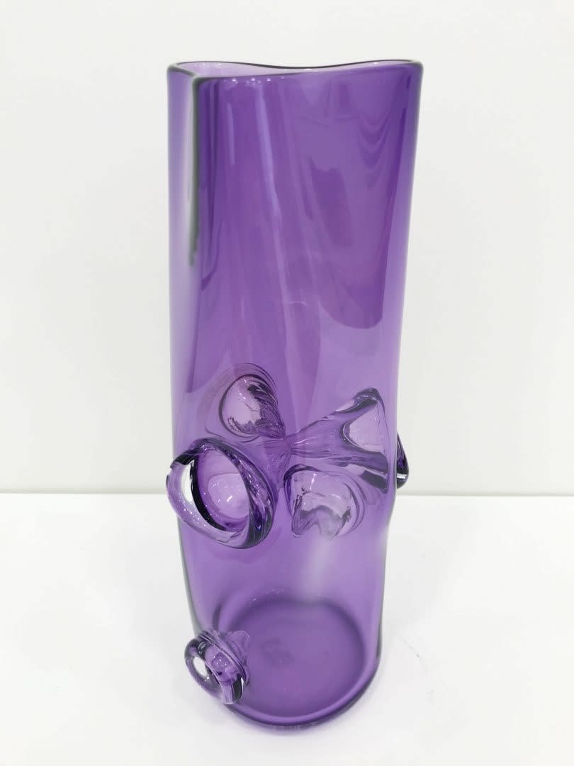 Louis Thompson, Cone Vessel -Violet, 2017