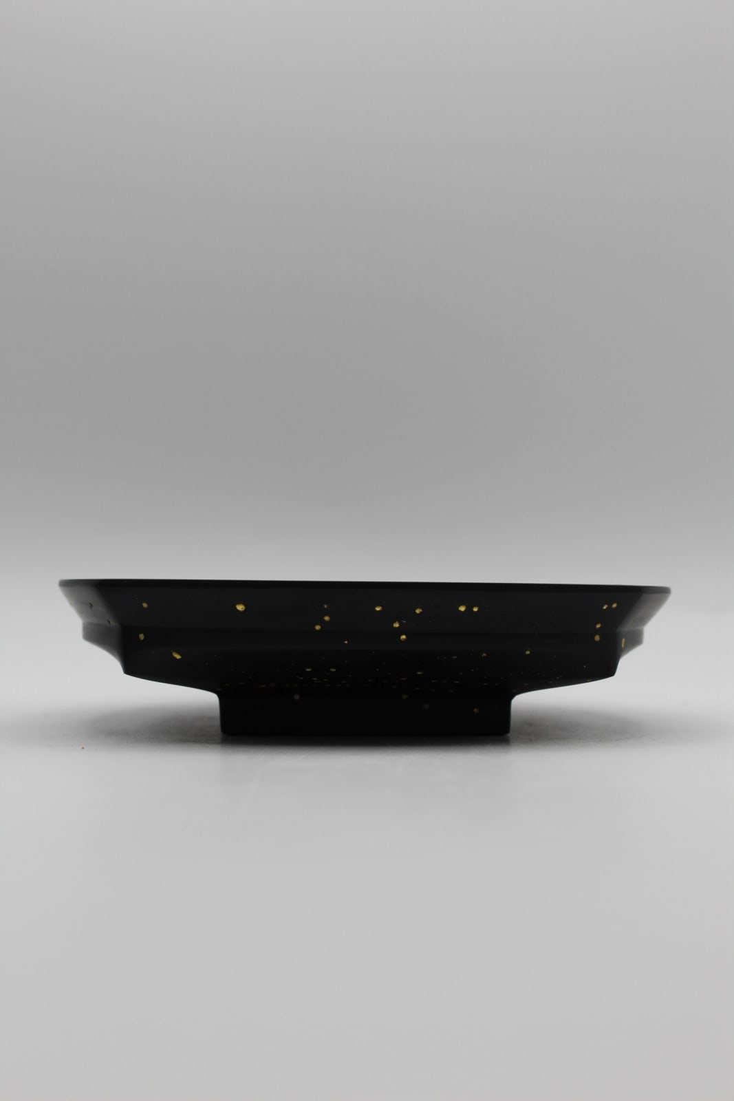 Choi Keeryong, Daam Dah Black Plate Pair, 2024
