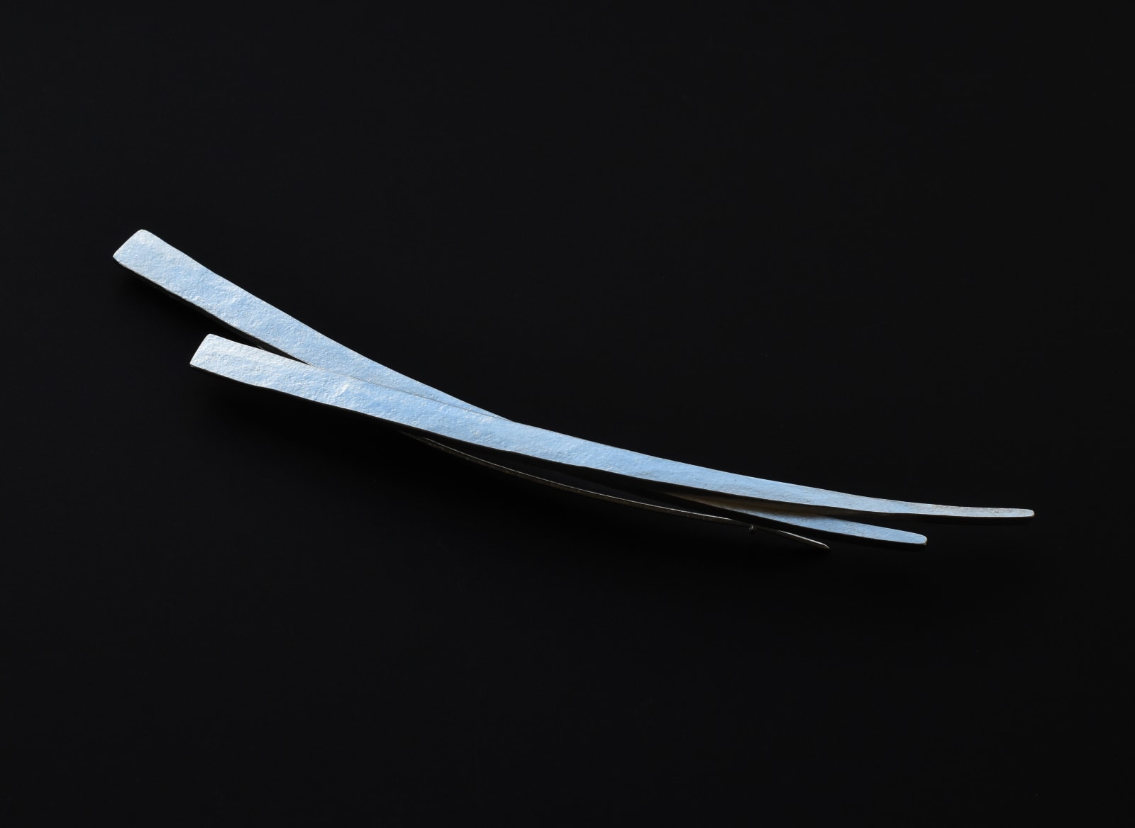 Catherine Hartley, Waves Brooch, 2022