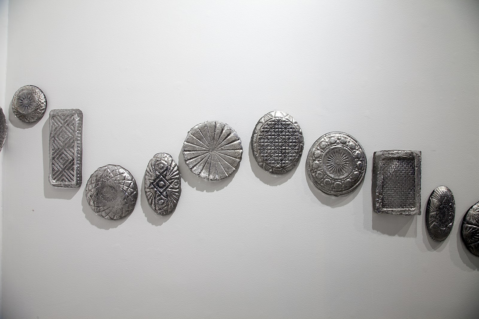 Aaron Pexa, The Lucent Parlor: Medallions, 2015