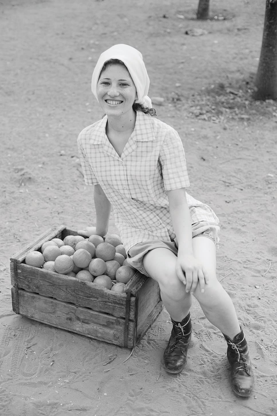 Yael Bartana, The Missing Negatives of the Sonnenfeld Collection (2), 2008