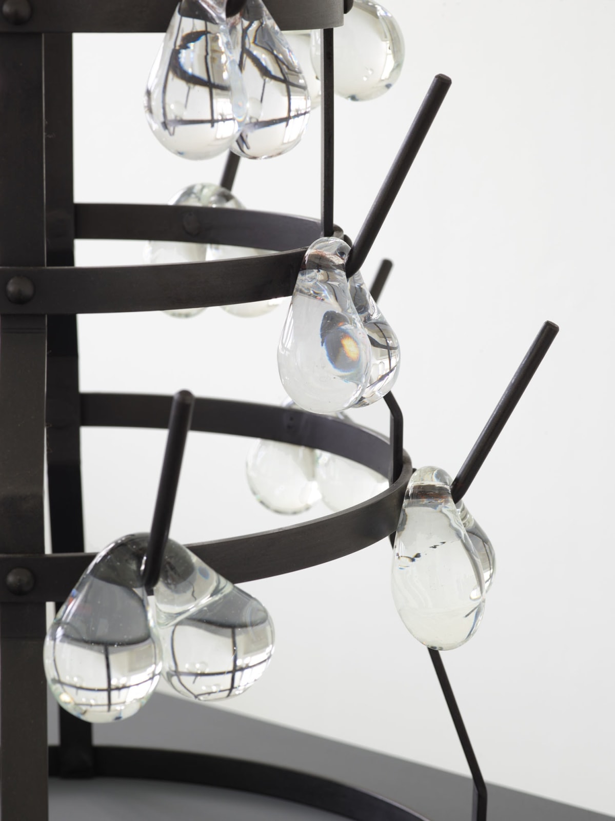 Monica Bonvicini, Fleurs du Mal (un couple), 2024