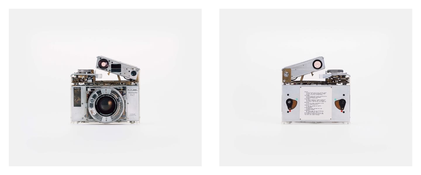 Christopher Williams, Plaubel Makinette 67Early transparent prototype of thePlaubel Makina 67 rangefinder camera,for rollfilm typ 120, 10 Exp.Build Nov. 03 1976 asPlaubel Makinette 6x7, by Götz Schrader for presentationalpurposes at the Photokina 1976, CologneThis prototype looks quite different from the later produced serial model.Lens: Especially for Plaubel designedextra flat Nikon, Nikkor 1:2,8 f=80mm,multicoated, six elements, four groupsSerial # 502407Seiko shutter, Seiko Corporation in TokyoThe serial Makina was reconstructed byKonica, Konica Cooperation, Tokyo andMamiya, Mamiya Cooperation, Tokyo.Serial production by Mamiya, Mamiya Co.Tokyo between 1978 and 1984Los Angeles, May 2nd 2008, 2008