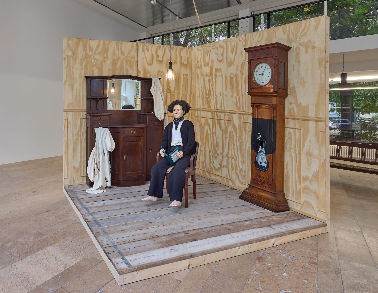 Mikołaj Sobczak, Eve's Hangout, 2024