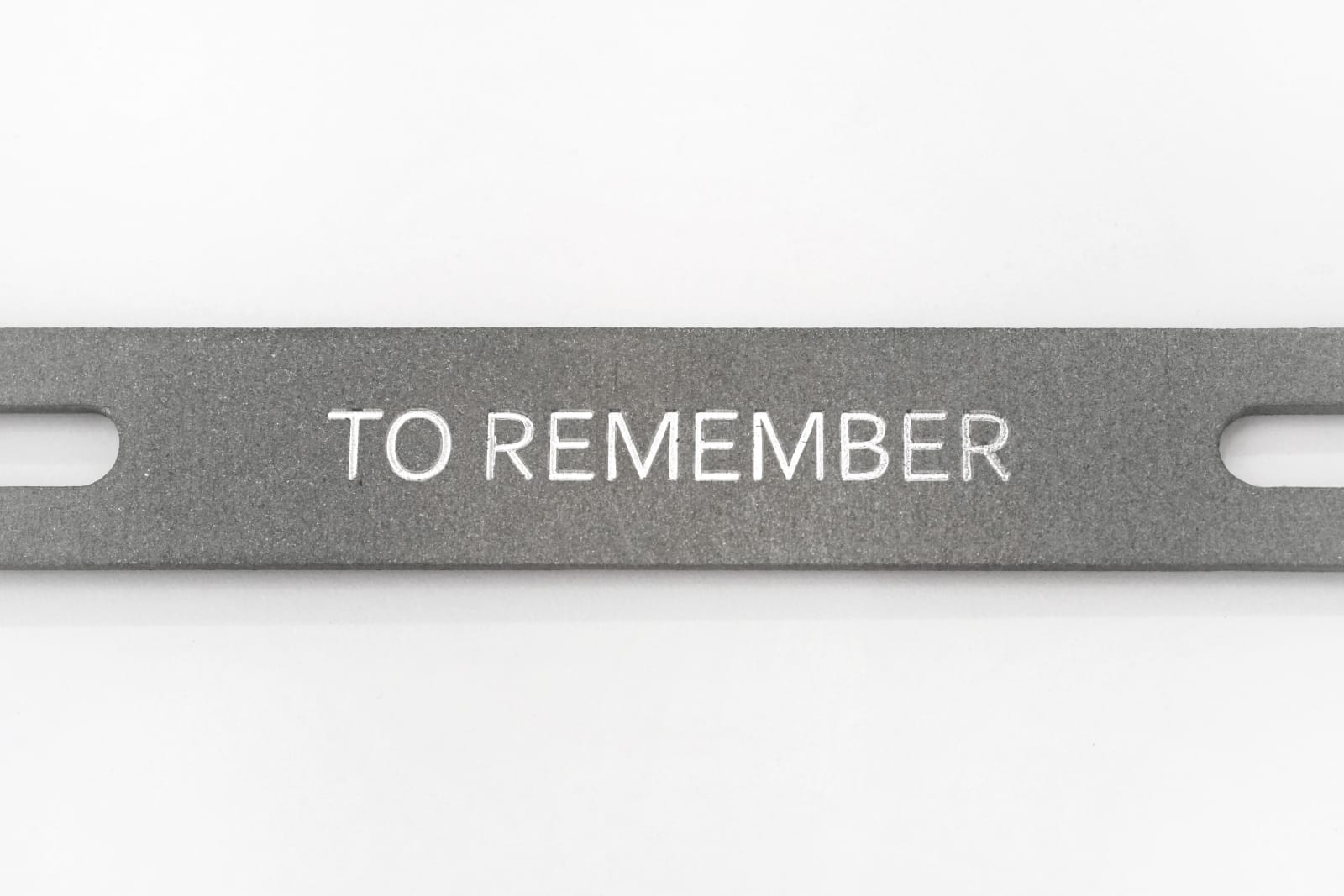 Luca Campestri 卢卡·坎佩斯特里, Watering the plants 给植物浇水, 2025