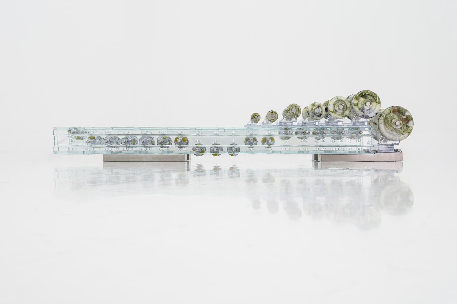 Leelee Chan 陳麗同, Blindfold Receptor (Crawling Jewel–Moss III) 蒙眼感知器（趴行宝石—青苔III）, 2023