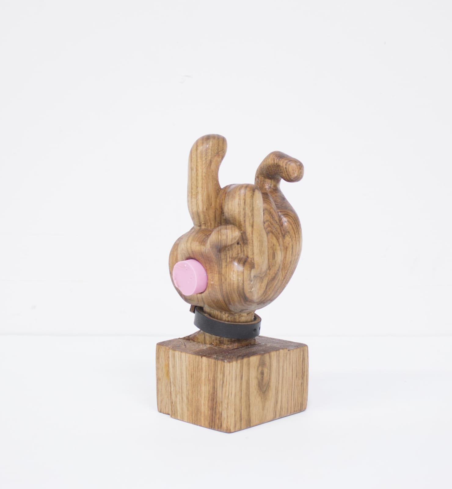 Douglas Rieger 道格拉斯·莱杰, Fist 拳, 2018