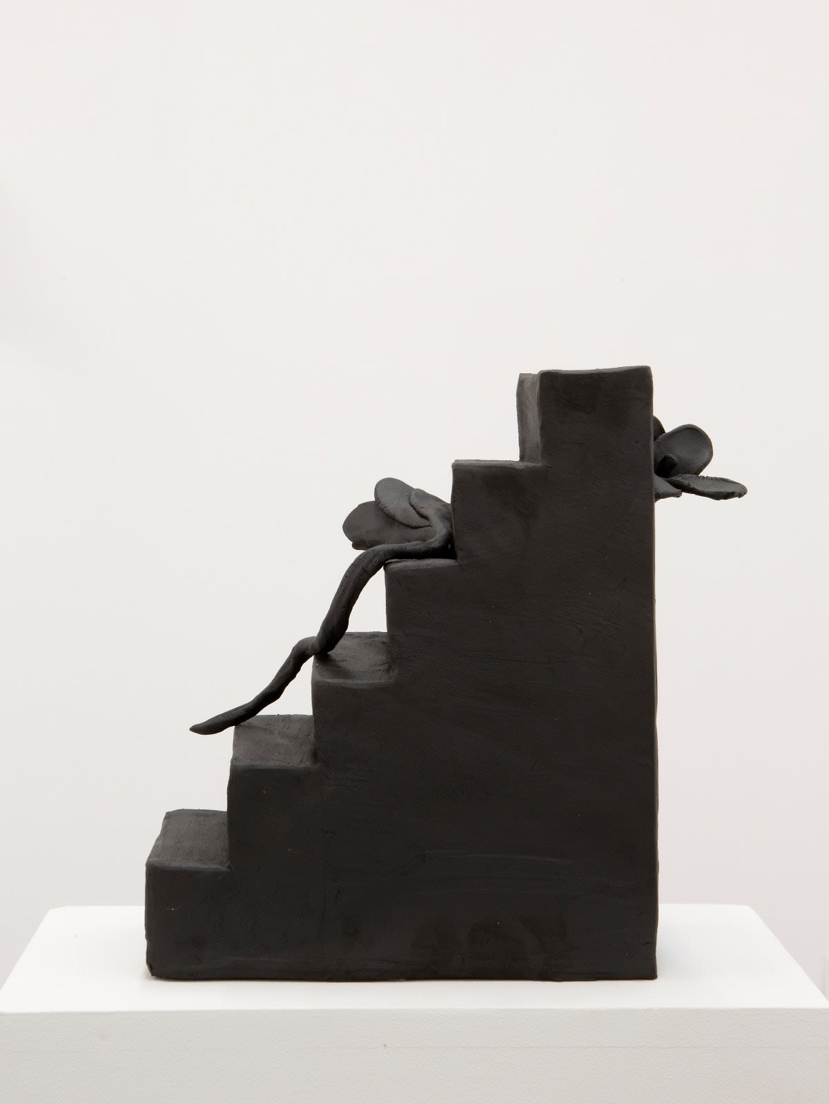 Elizabeth Jaeger 伊丽莎白·耶格, Two Flowers and a Staircase, 2018