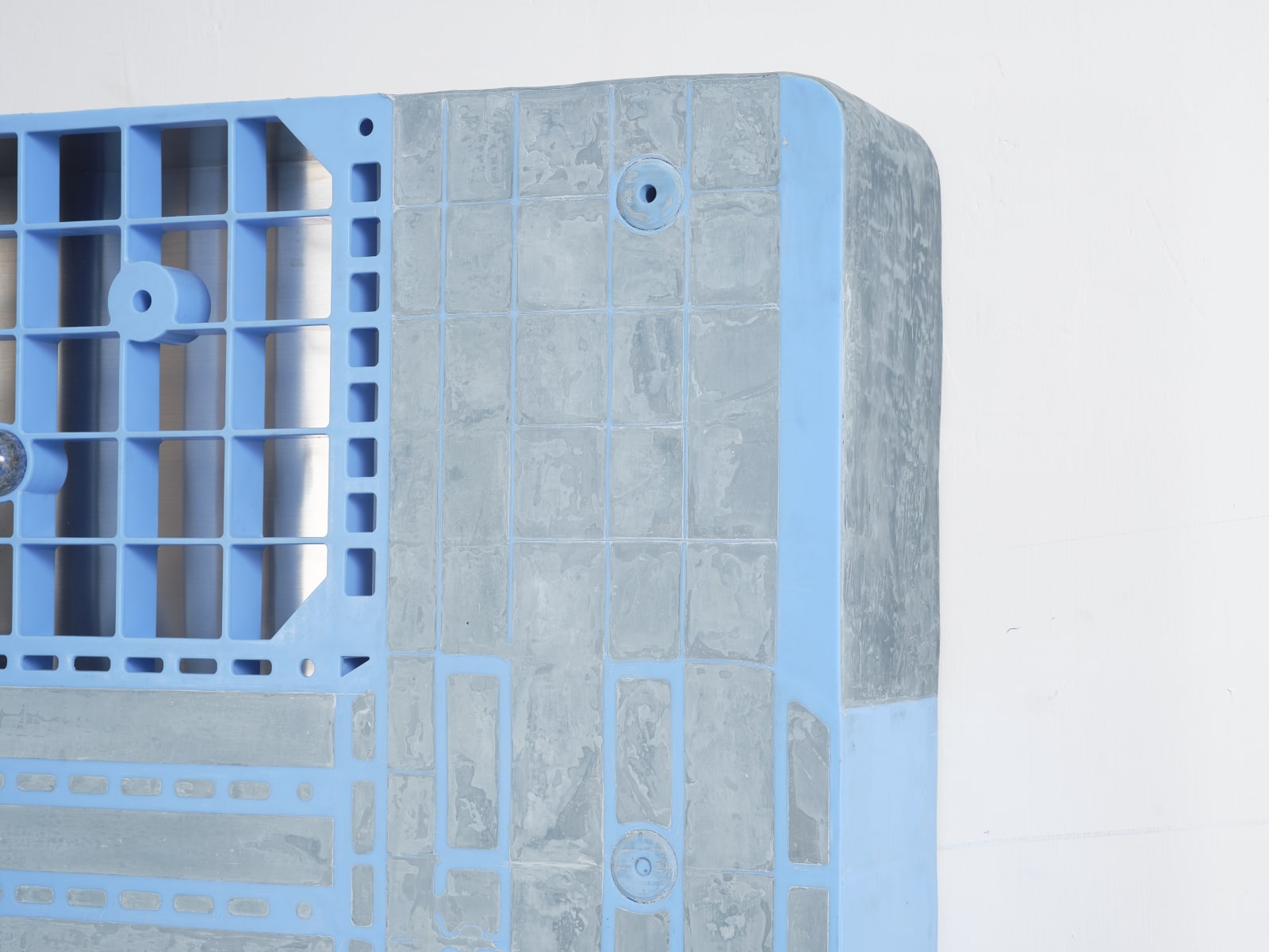 Leelee Chan 陳麗同, Hazy Blue Silhouette 朦朧藍影, 2021