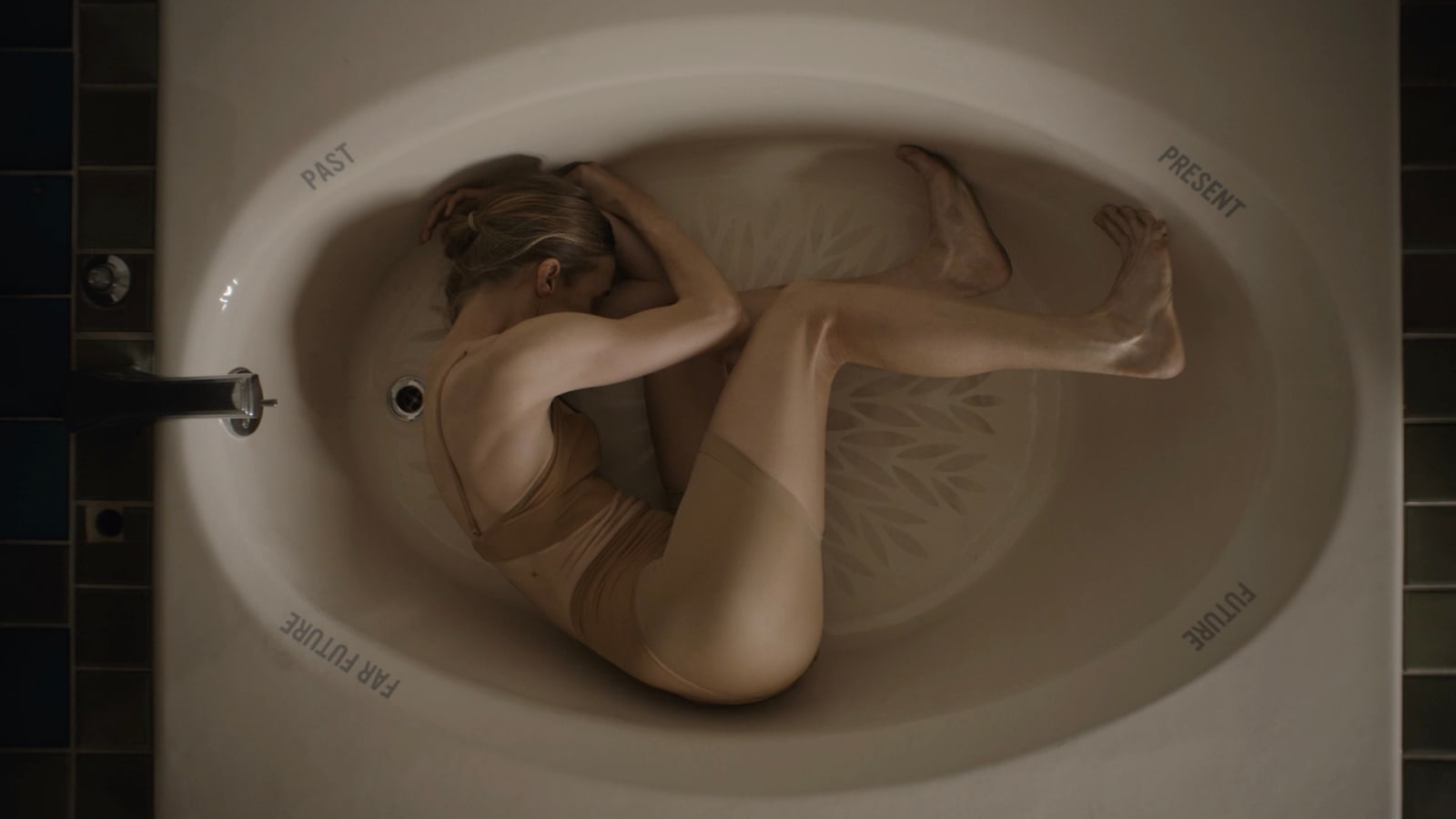 Lucy McRae 露西·麦克雷, Delicate Spells of Mind 纤巧的心灵咒语, 2022