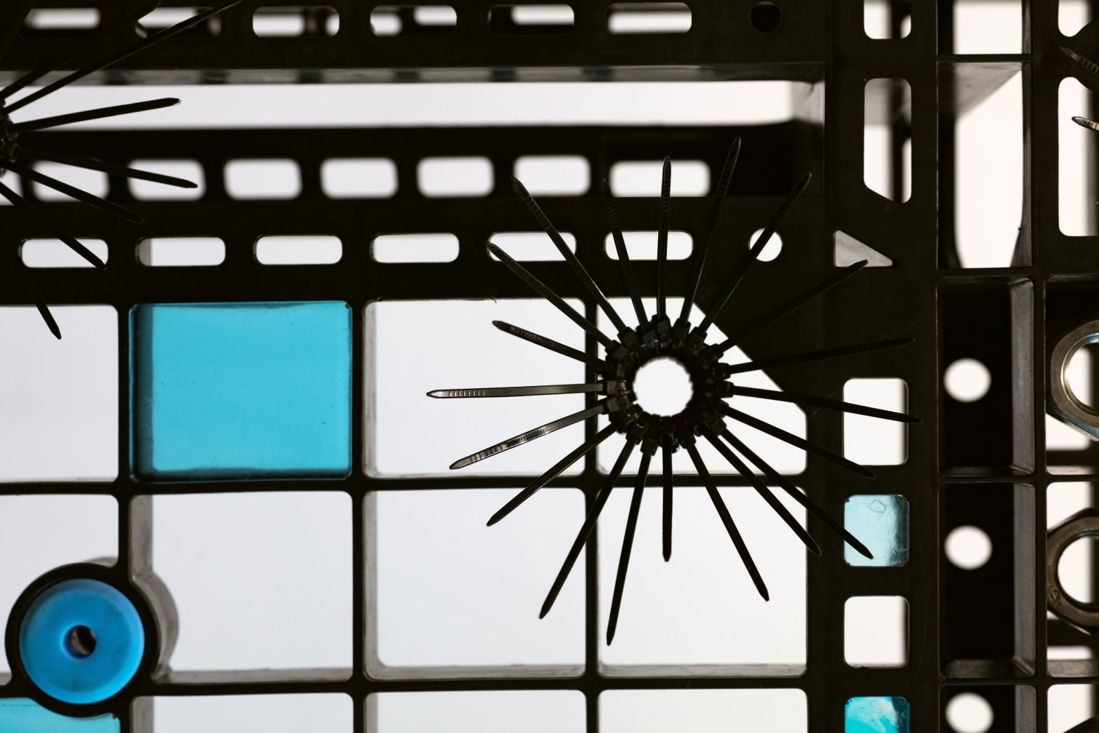 Leelee Chan 陳麗同, Pallet in Repose (Marine) 凝伫之盘 (海洋), 2019