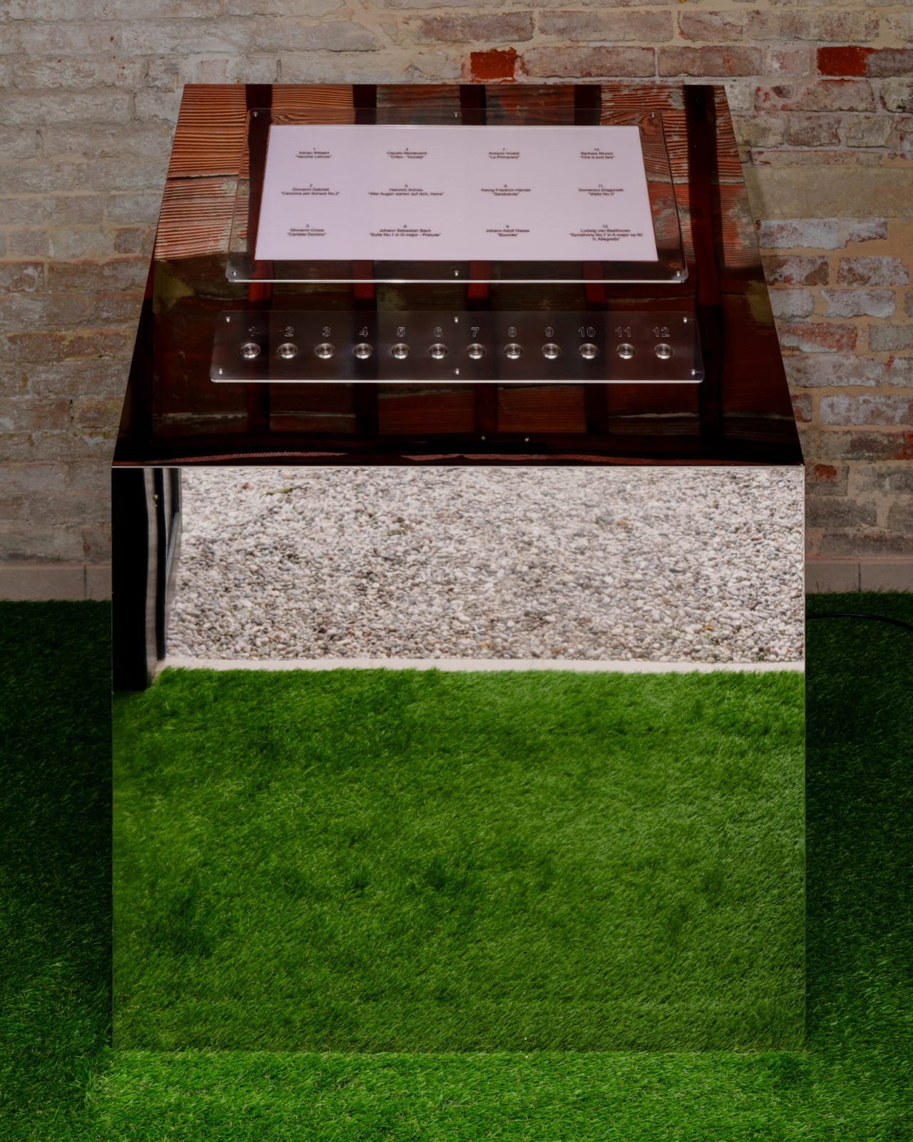 Alessio de Girolamo 阿莱西奥·德·吉罗拉莫, Joog Box (Venice) 点唱机（威尼斯）, 2024