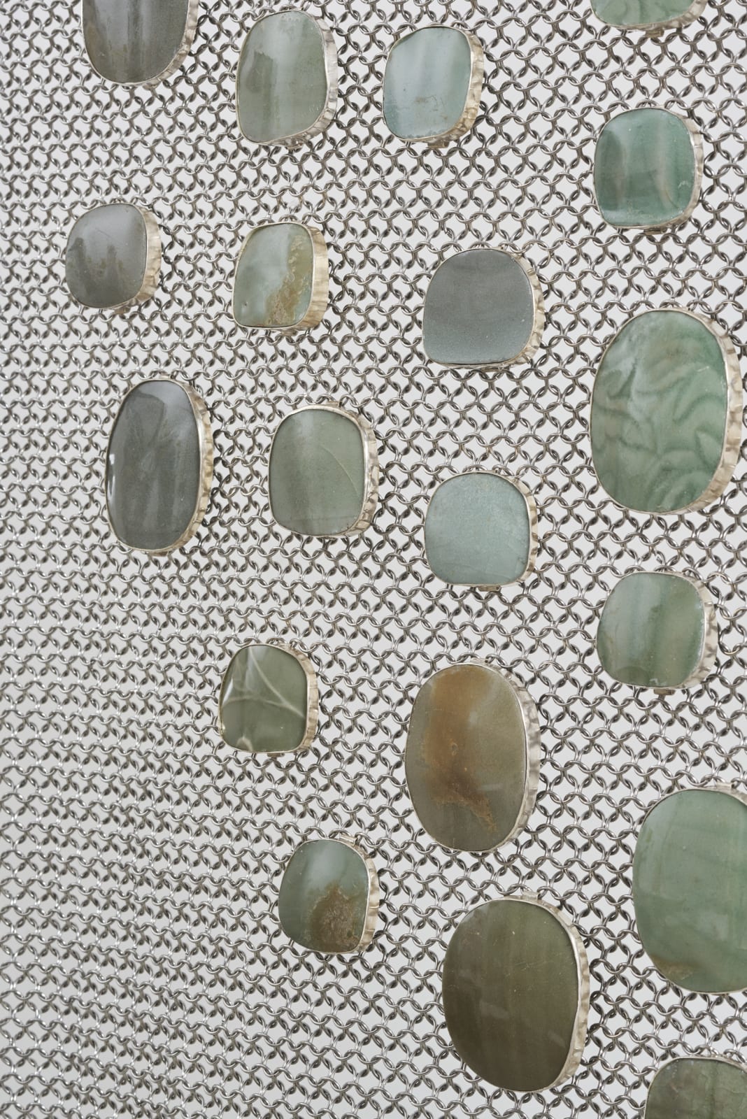 Leelee Chan 陳麗同, Celadon Weaver 青瓷編織者, 2020