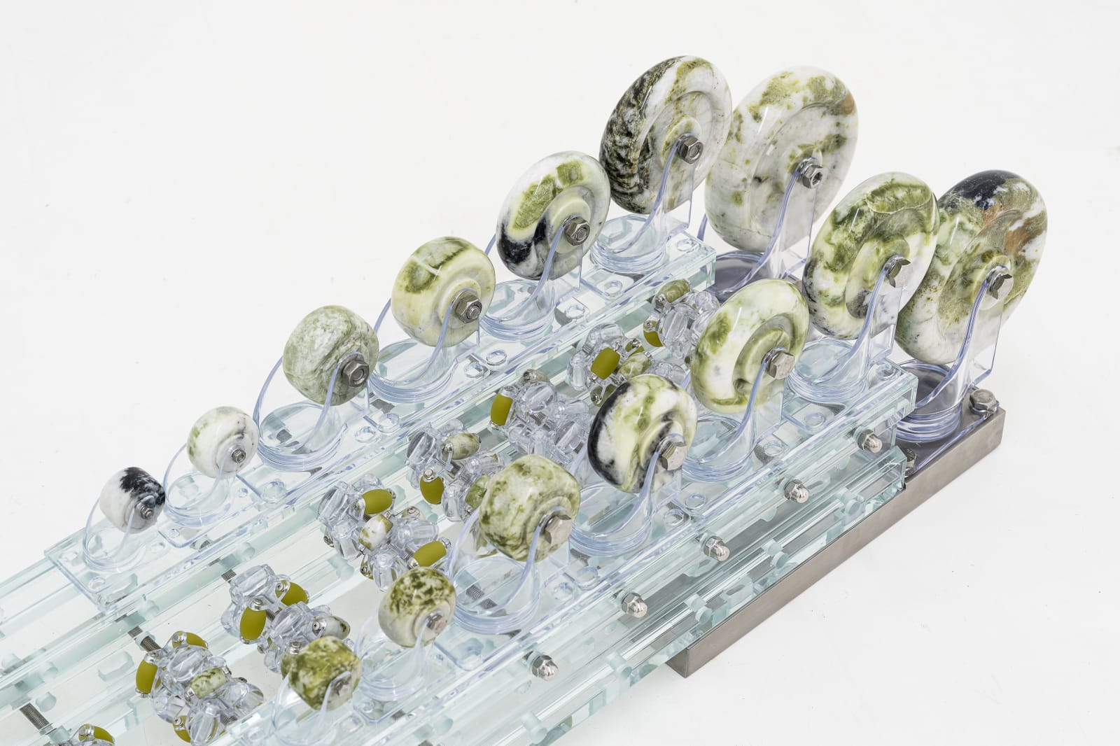 Leelee Chan 陳麗同, Blindfold Receptor (Crawling Jewel–Moss III) 蒙眼感知器（趴行宝石—青苔III）, 2023