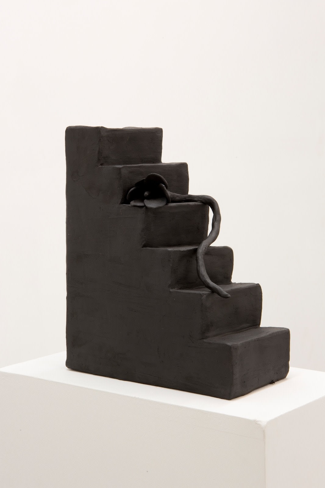 Elizabeth Jaeger 伊丽莎白·耶格, Two Flowers and a Staircase, 2018