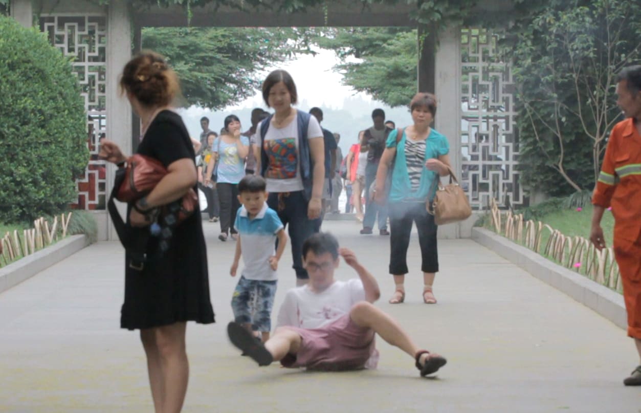 Feng Chen 冯晨, Killed in the Dream 中枪, 2012