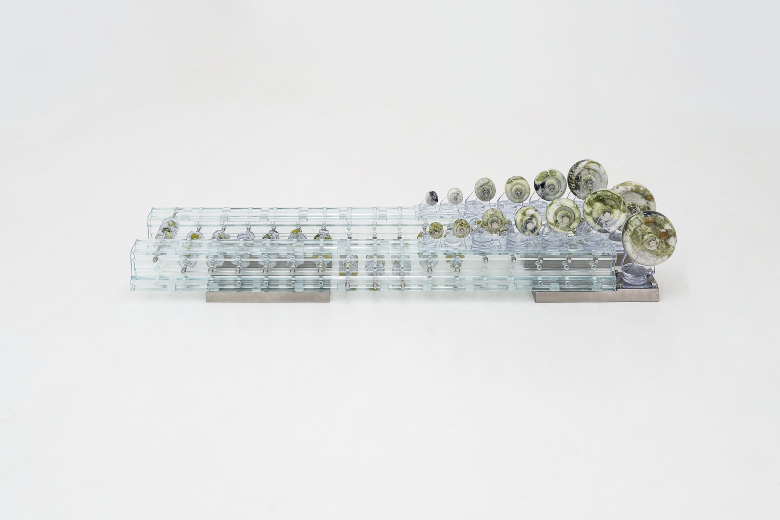 Leelee Chan 陳麗同, Blindfold Receptor (Crawling Jewel–Moss III) 蒙眼感知器（趴行宝石—青苔III）, 2023