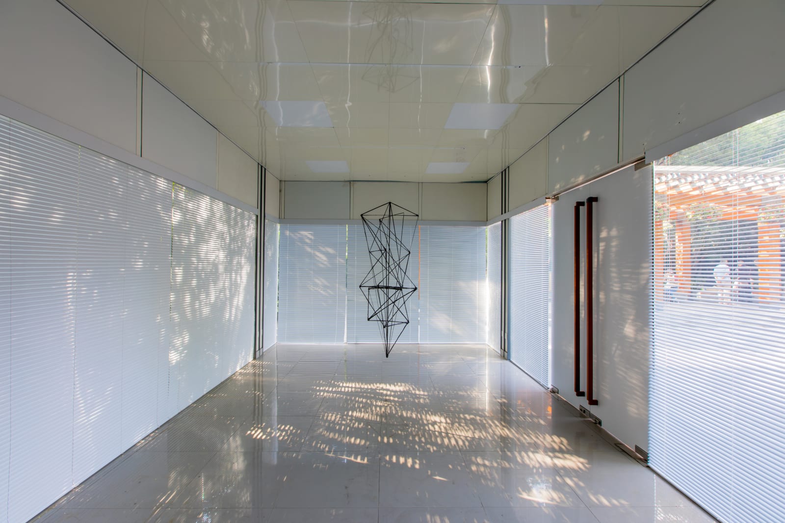 Feng Chen 冯晨, The Darker Side of Light 光的背面, 2018