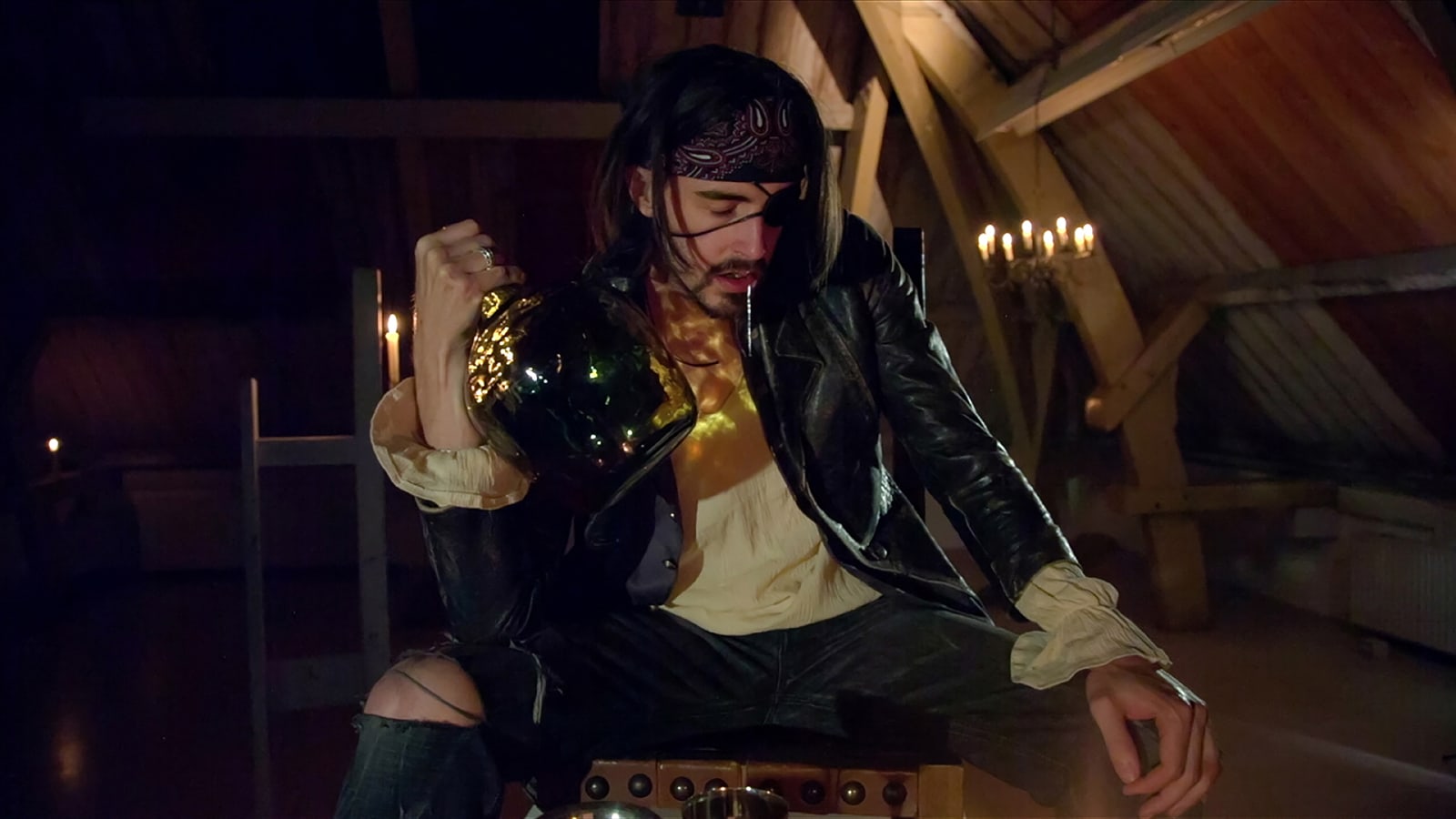 Feng Chen 冯晨, Pirate 海盗, 2014