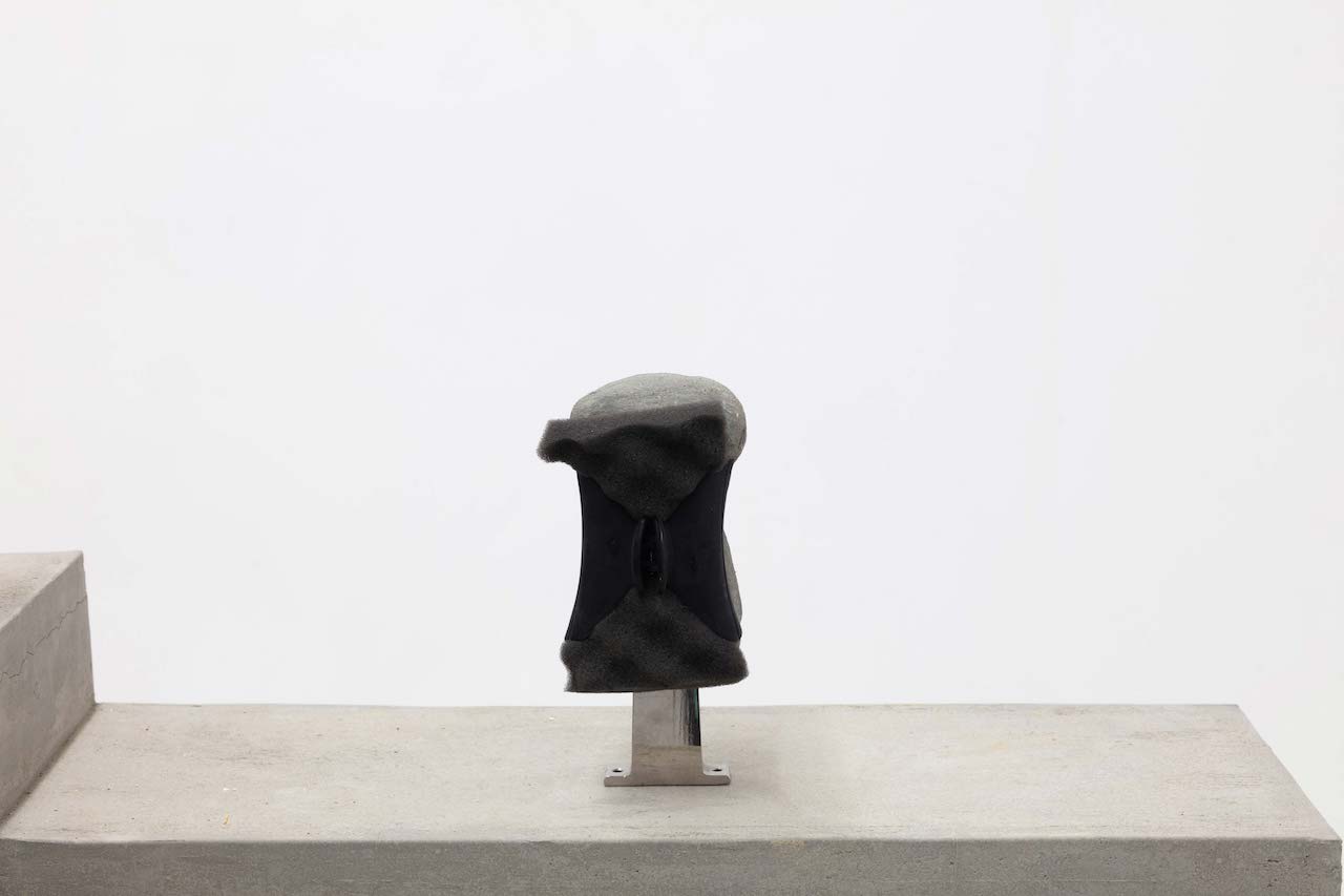 Leelee Chan 陳麗同, Squeezer #1 紧握 I, 2018