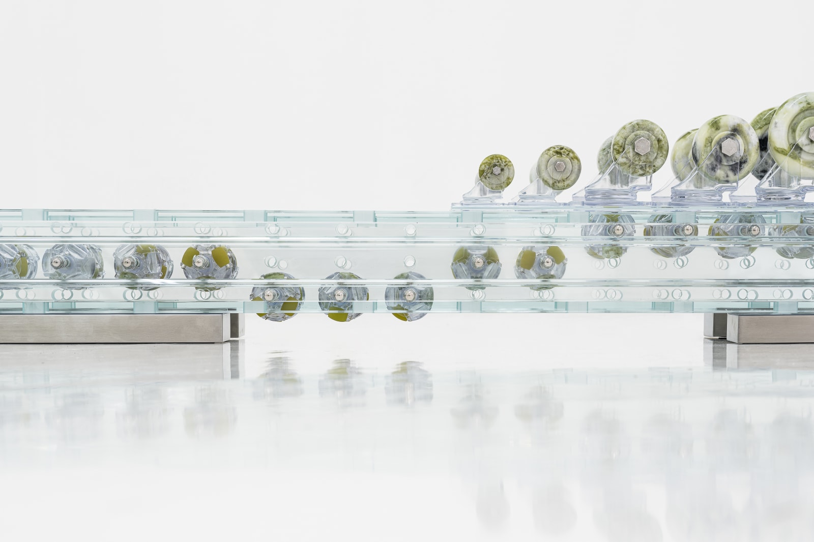 Leelee Chan 陳麗同, Blindfold Receptor (Crawling Jewel–Moss III) 蒙眼感知器（趴行宝石—青苔III）, 2023
