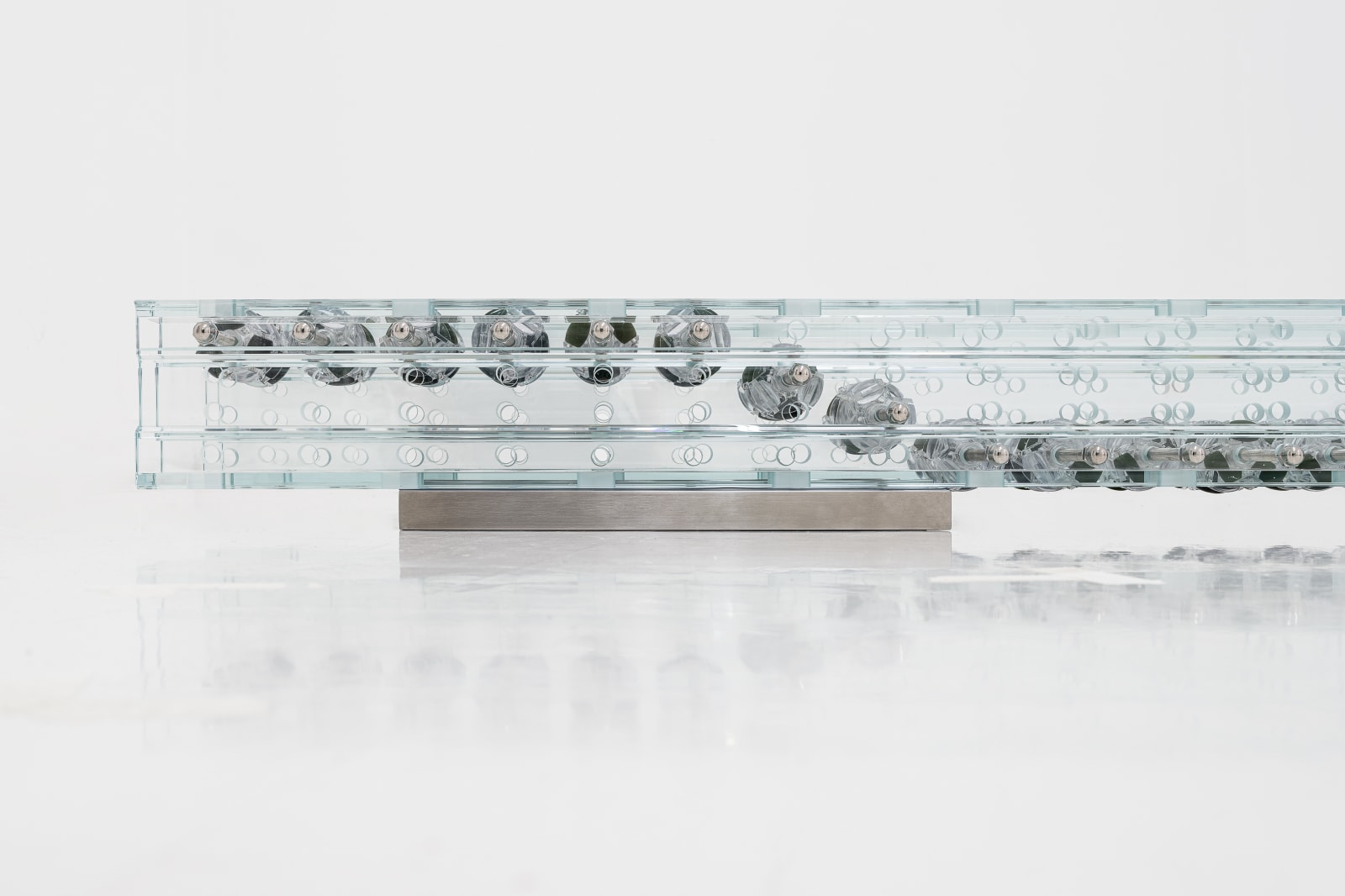 Leelee Chan 陳麗同, Blindfold Receptor (Crawling Jewel–Moss II) 蒙眼感知器（趴行宝石—青苔II）, 2023