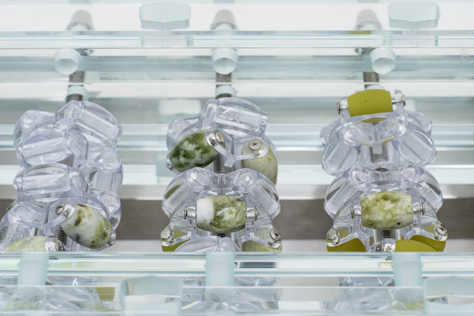 Leelee Chan 陳麗同, Blindfold Receptor (Crawling Jewel–Moss III) 蒙眼感知器（趴行宝石—青苔III）, 2023