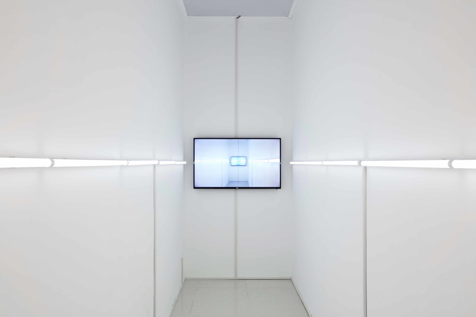 Feng Chen 冯晨, The Darker Side of Light - Shadow 光的背面-影, 2018