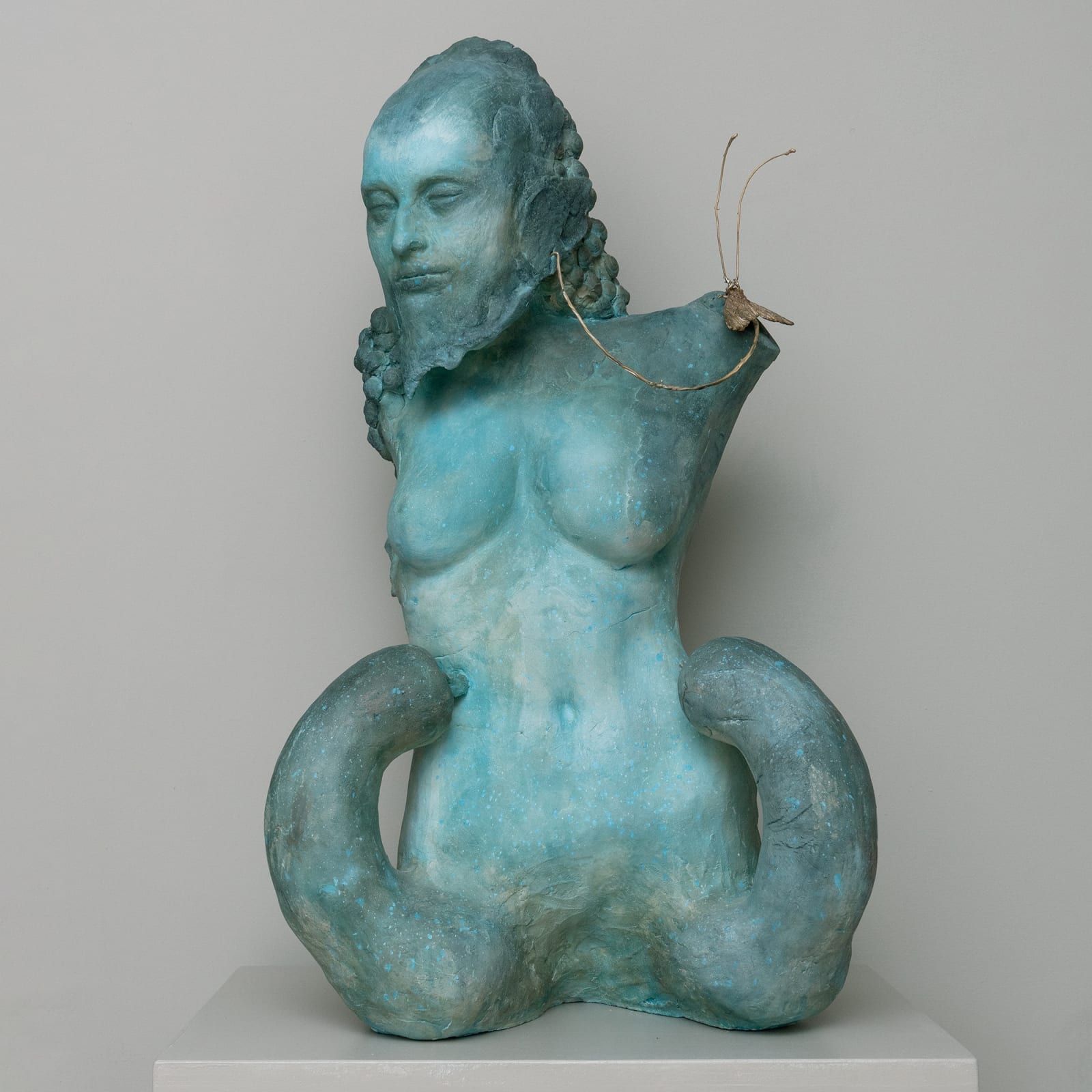 Emiliano Maggi 埃米利亚诺·马吉, Celestials bloom with moth earring, 2022