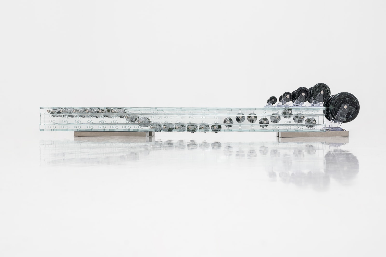 Leelee Chan 陳麗同, Blindfold Receptor (Crawling Jewel–Moss II) 蒙眼感知器（趴行宝石—青苔II）, 2023